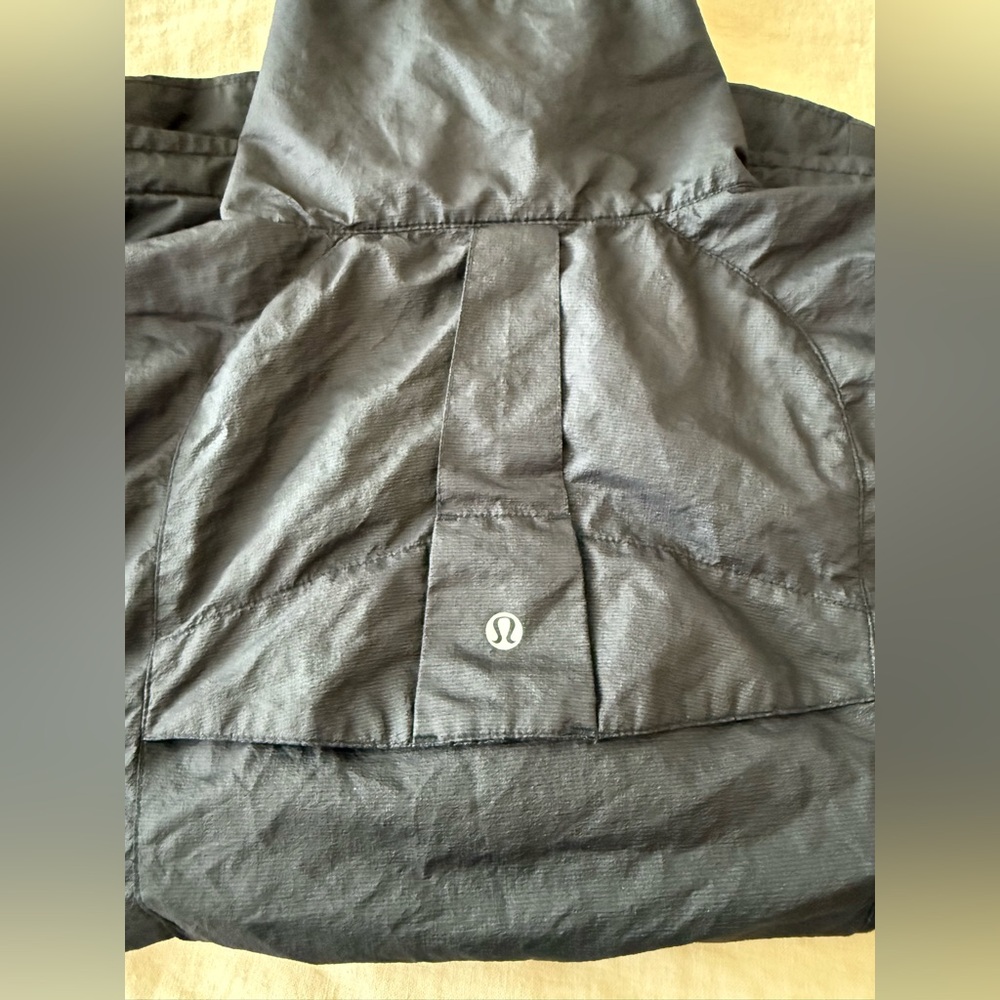 Lululemon Black Vest size 6